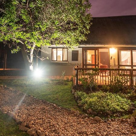 Leopard'S Lair Bush Lodge Hoedspruit Bagian luar foto
