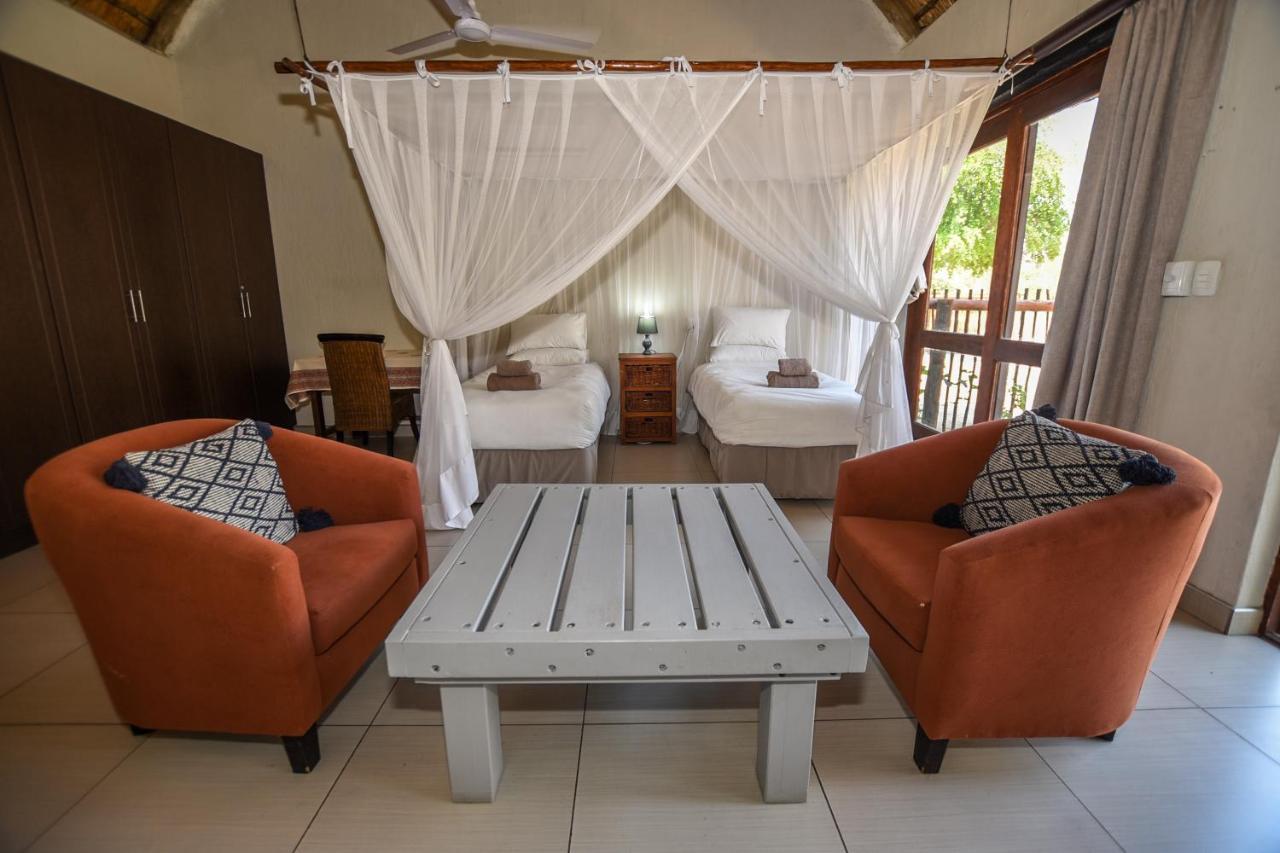 Leopard'S Lair Bush Lodge Hoedspruit Bagian luar foto