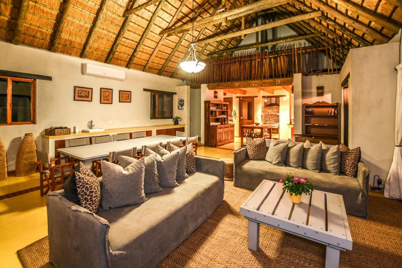 Leopard'S Lair Bush Lodge Hoedspruit Bagian luar foto