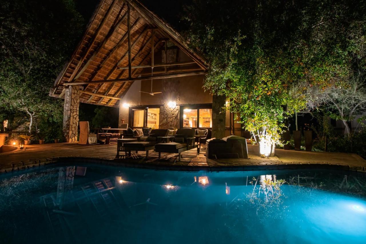 Leopard'S Lair Bush Lodge Hoedspruit Bagian luar foto