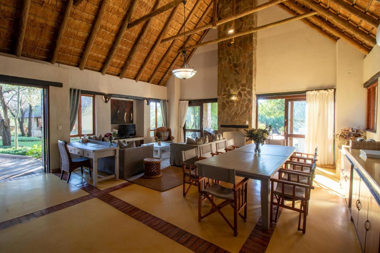Leopard'S Lair Bush Lodge Hoedspruit Bagian luar foto