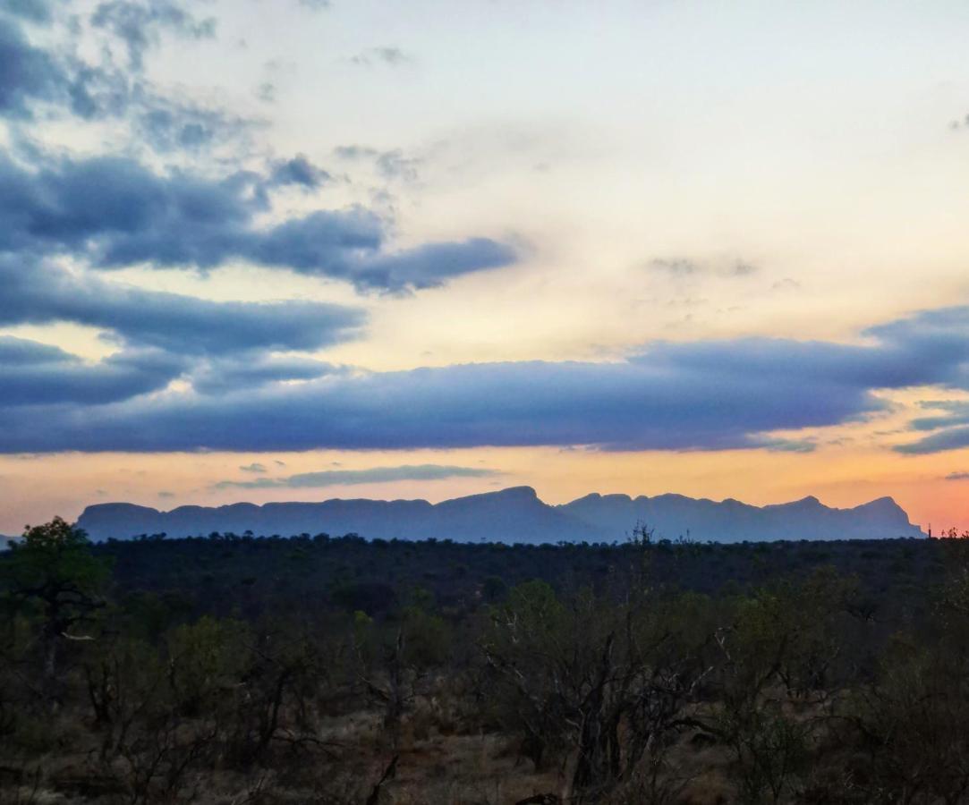 Leopard'S Lair Bush Lodge Hoedspruit Bagian luar foto