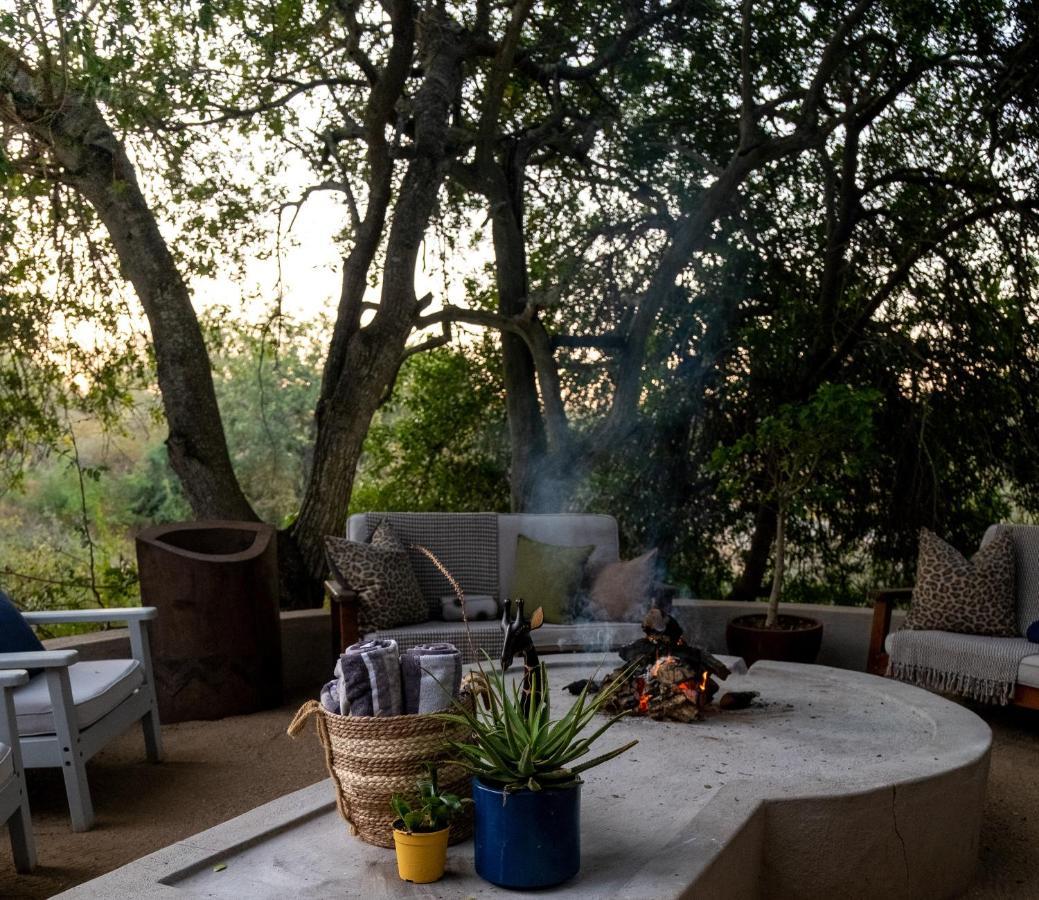 Leopard'S Lair Bush Lodge Hoedspruit Bagian luar foto