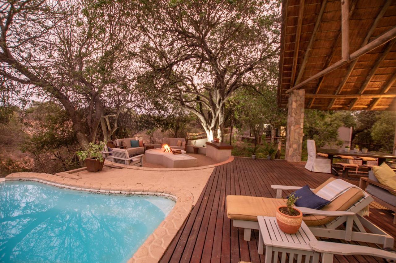 Leopard'S Lair Bush Lodge Hoedspruit Bagian luar foto